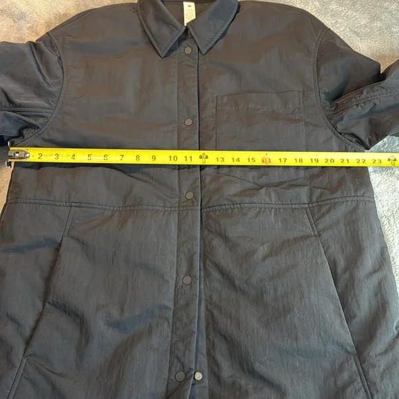 Lululemon Lightweight Insulated Shirt Jacket - Picture 15 of 16